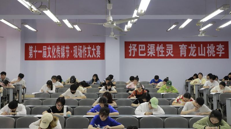 短视频制作合同避坑指南：关键条款解析与风险规避